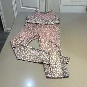 Peloton WITH leggings and sports bra